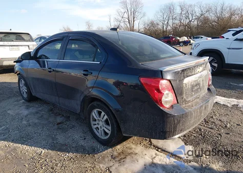 2015 Chevrolet Sonic Lt Auto z USA, uszkodzony, nr VIN 1G1JC5SB9F4181956